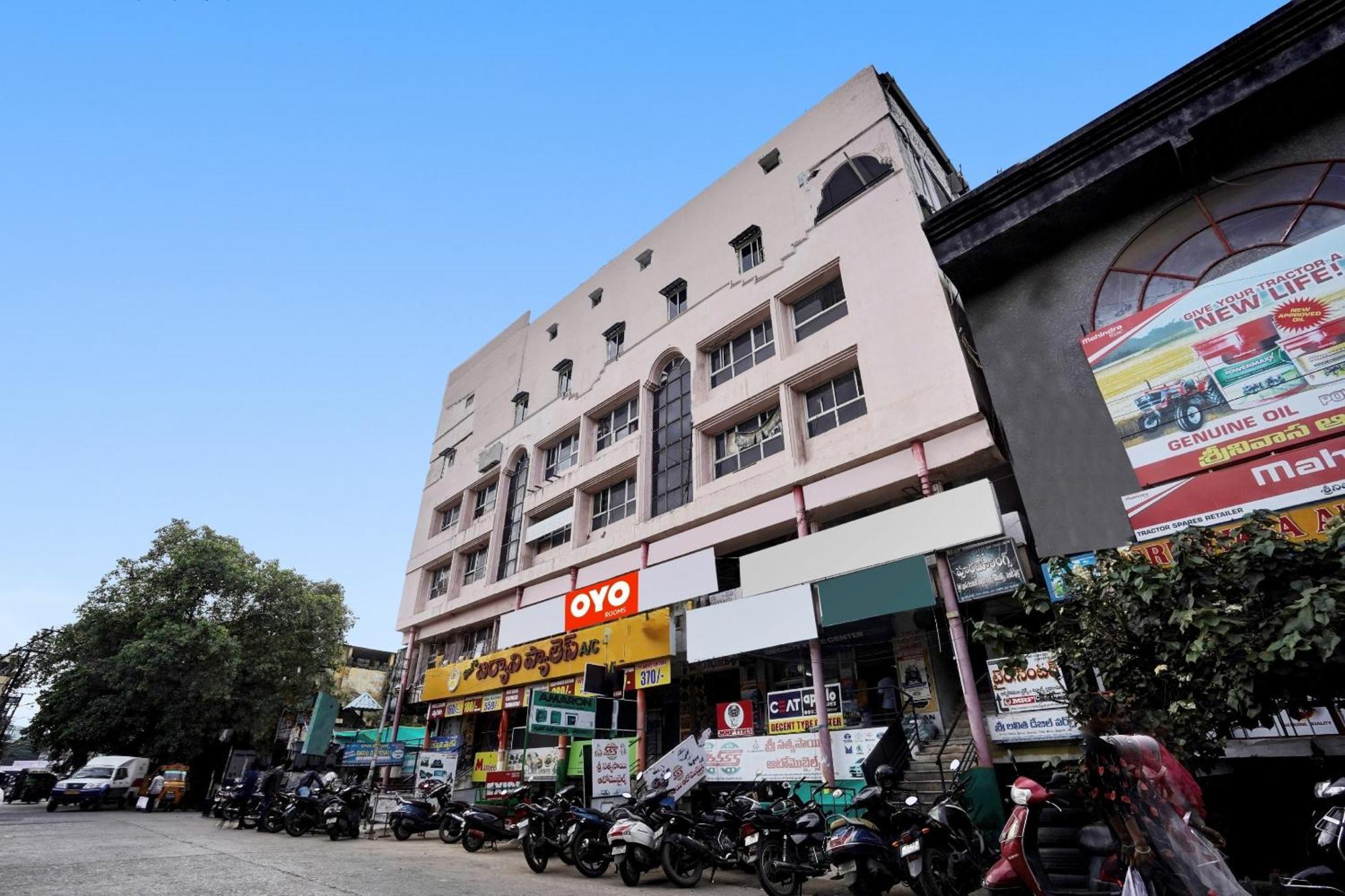 Vijayawāda Hotel O Sai Krishna Residency מראה חיצוני תמונה