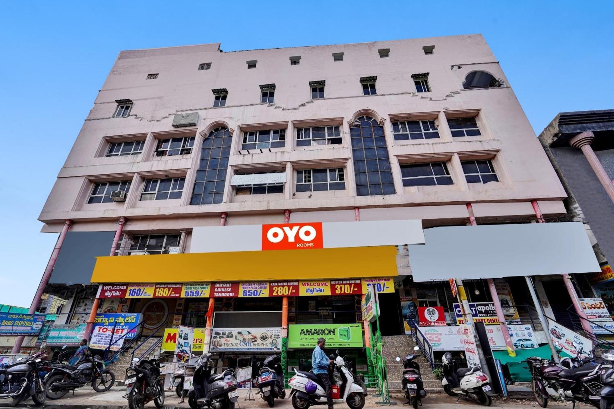 Vijayawāda Hotel O Sai Krishna Residency מראה חיצוני תמונה