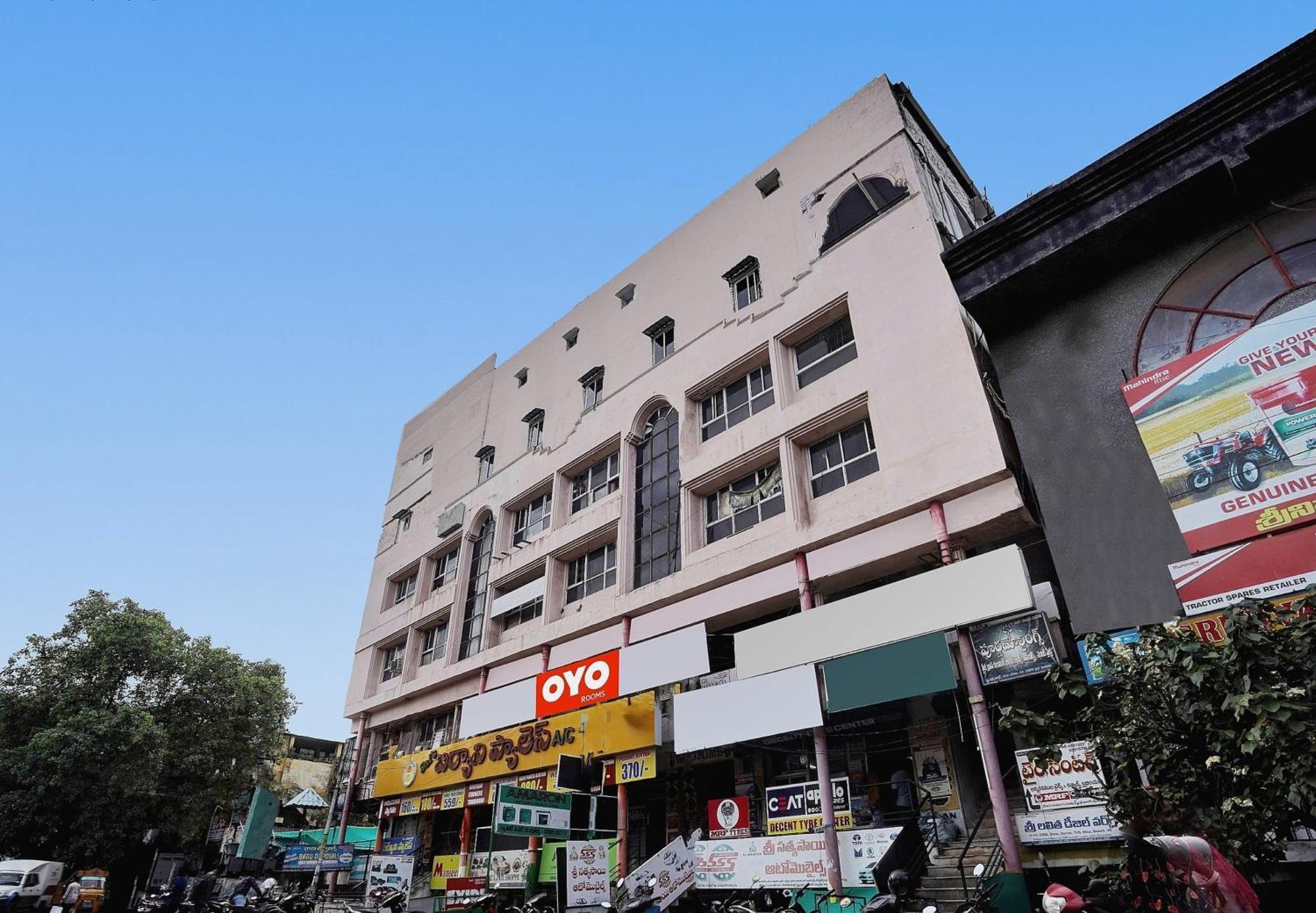 Vijayawāda Hotel O Sai Krishna Residency מראה חיצוני תמונה